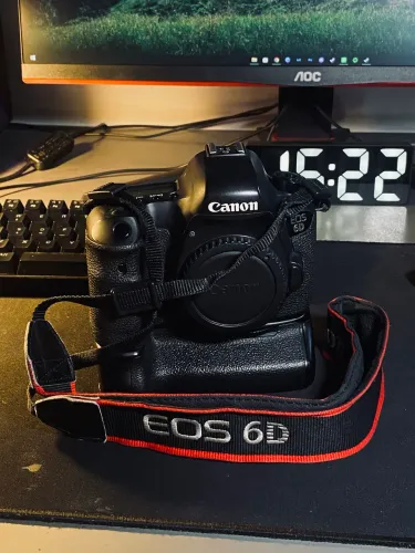 Vende-se câmera Canon 6D