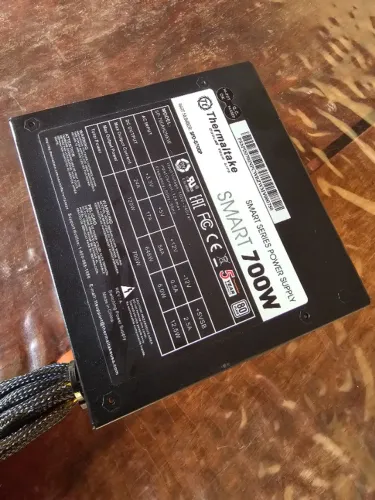 Fonte para PC 700W