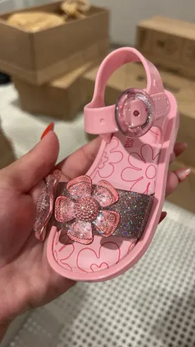 Melissa infantil nunca usada