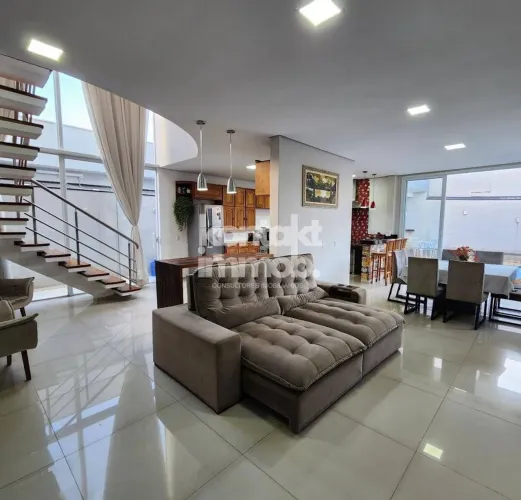 Casa de Condomínio - Sobrado com 3 Quartos, Jardim Residencial Chácara Ondina - Sorocaba