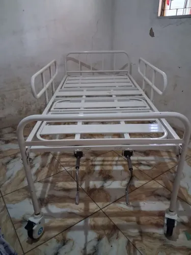 Vende-se uma cama de hospital o valor 1,700