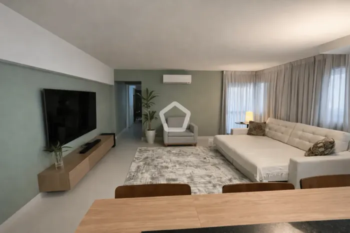 Apartamento reformado à venda, 56m² na Consolação