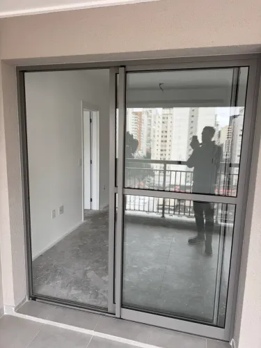Porta-Balcão de Correr em Alumínio e Vidro 1,89 x 2,15m