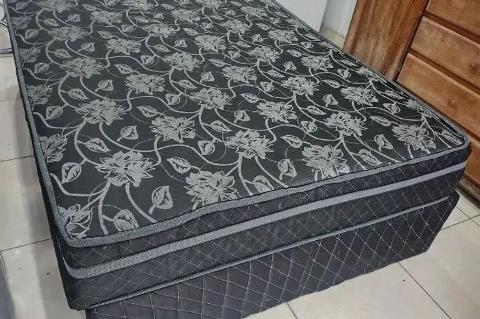 Colchão de casal mola ensacada