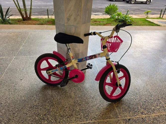 Bicicletas aro 16 (menino e menina)