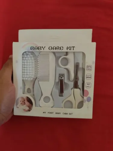 Kit Cuidados para Bebê Baby Care - Escova, Pente, Tesoura e Cortador de Unhas