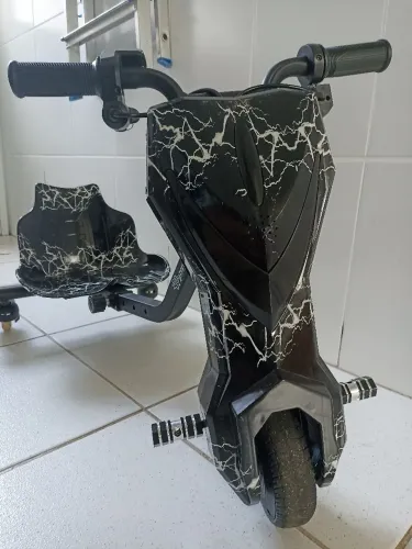 Carrinho de drift com chave e led
