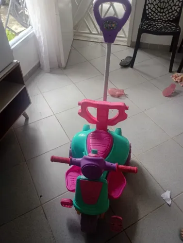 Triciclo infantil