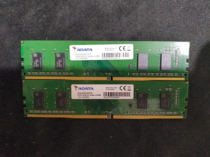 Memória DDR4 ADATA 2X4GB