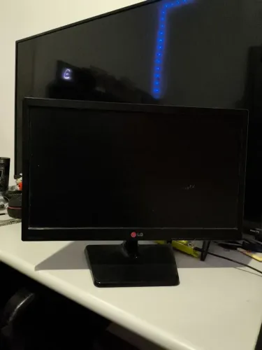Vendo Monitor LG (defeito)