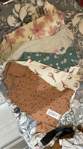 Pac de roupas para meninas tamanho 2-3 anos