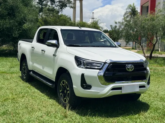 Toyota Hilux CD SR 4X4 2.8 TDI Diesel Aut. 2024