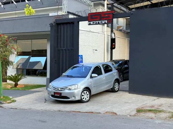 Toyota Etios 1.3 Flex 16V 5P Mec. 2017