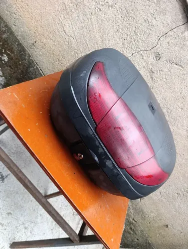 Bagageiro com suporte e baú 45 litros 