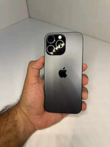 iPhone 16 Pro Max 512GB preto | todo original | possui marcas | Bateria 88%