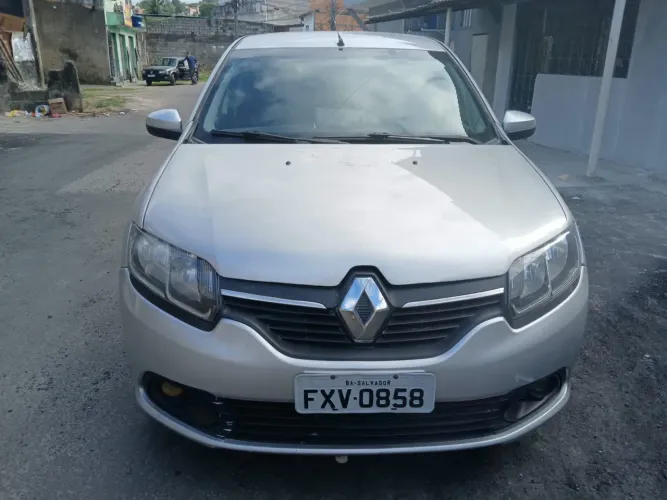 Renault Logan Expression Hi-flex 1.6 8V 4P 2015