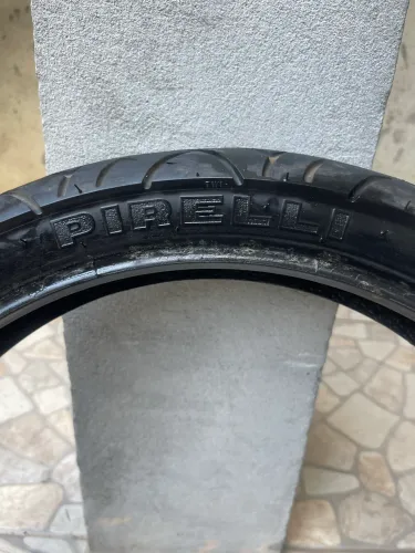 Pneu pirelli