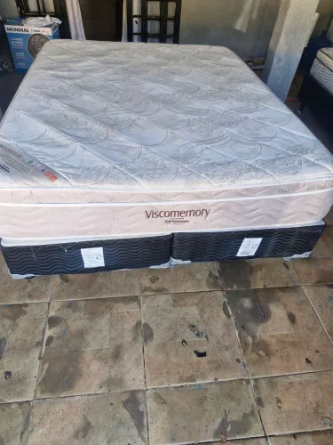 Cama grande Queen size 1.58x1.98 box e colchão de molas ensacadas ortobom ótimo estado