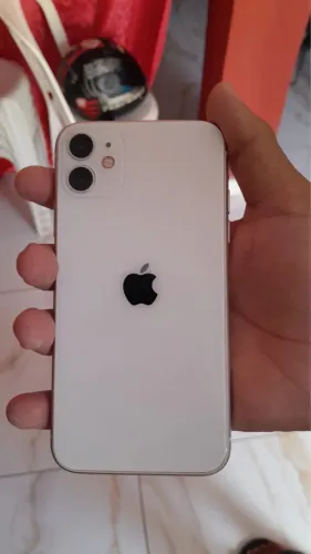 Vendo iPhone 11 64GB Bateria 71% Só o aparelho R$ 1.250 | Aceito R$ 1.200 no pix