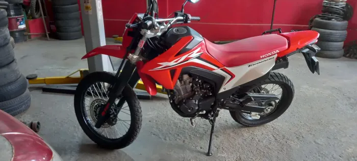 XR Tornado 300 2025, impecável