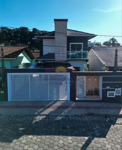 Vendo sobrado com piscina no Bairro João Costa