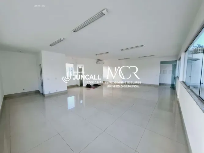 Sala comercial de 96m² e 2 banheiros para alugar no bairro Ipiranga!
