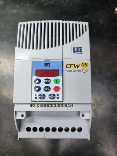 Inversor de frequência cfw08 5cv 380v.