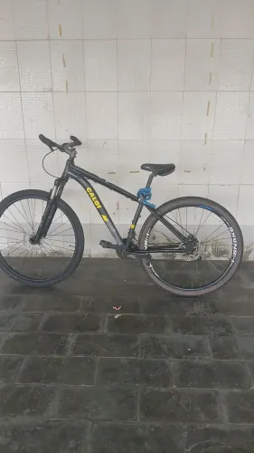 Vendo bike aro 29 top pra andar