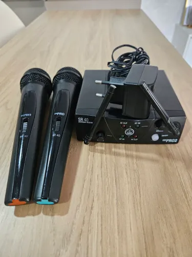 Par de microfones sem fio AKG SR40 MINI PRO 2