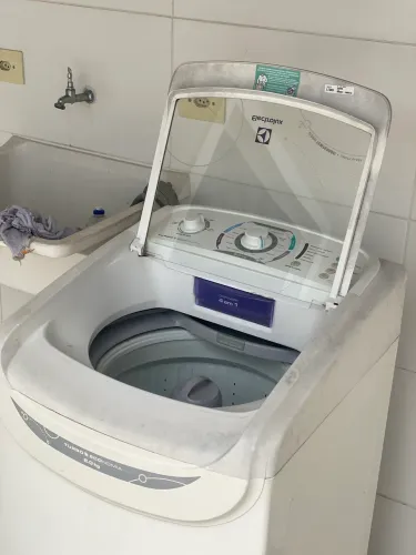 Máquina de lavar roupa 8kg