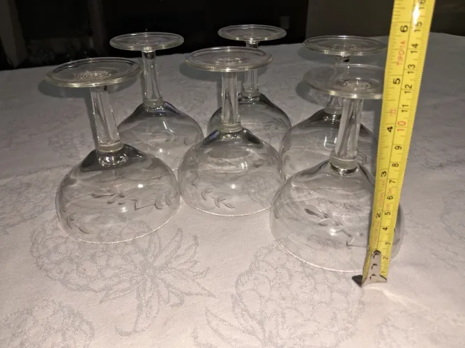 7 taças de Cristal para champanhe desenho coroa de louros 12 cm de altura 10 cm diâmetro