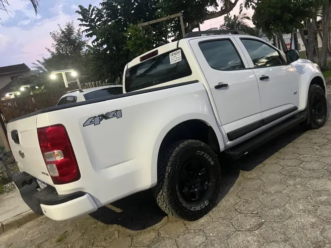 Chevrolet S10 Pick-up LS 2.8 TDI 4X4 CD Dies. Mec. 2020