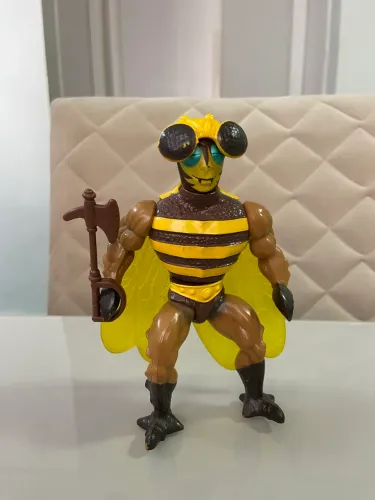 Abelhão MOTU Estrela