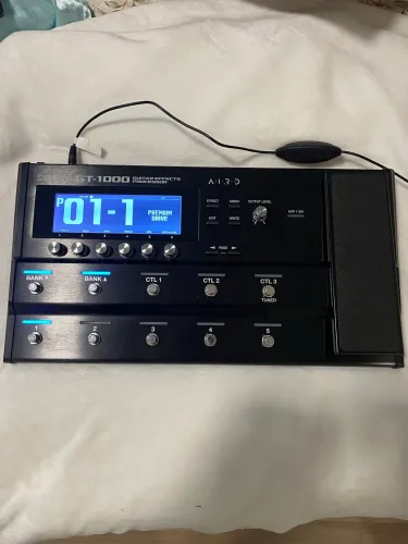 Boss GT 1000 pedaleira de guitarra