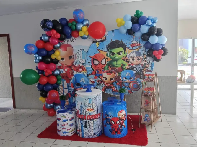 Decoração e Pegue e Monte FESTA E MAGIA whats *