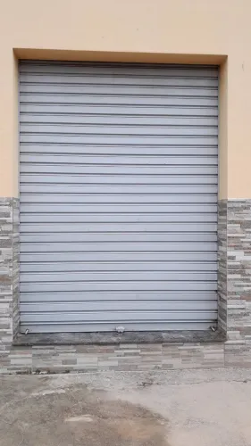 2 Portas de loja completa 2x 3,20 metros.