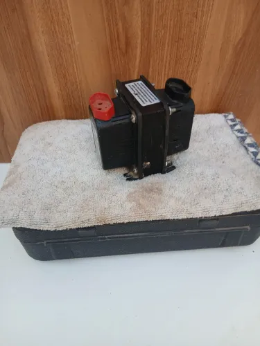 Transformador de Voltagem 110 x 220 Volts