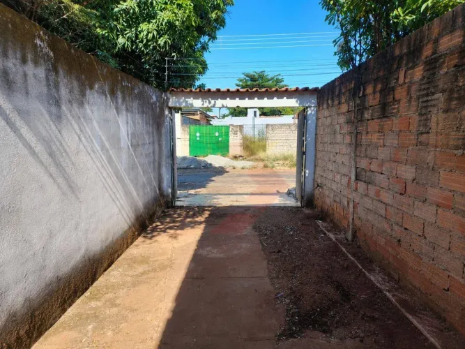 Casa com 2 quartos para alugar, 60 m² por R$ 1.300/mês - Setor Sudoeste - Goiânia/GO