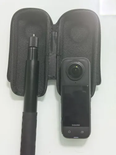 Câmera Insta 360 X4