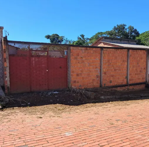 Terreno no Waldemar Maciel.