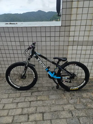 Bicicleta Vikingx Tuff 30 com Pneus Maxxis