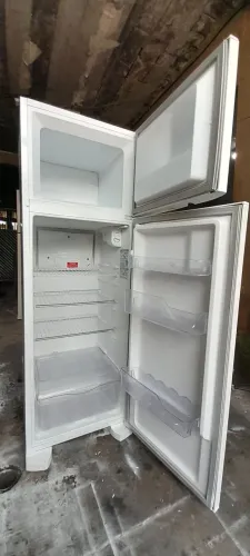 GELADEIRA ELECTROLUX SISTEMA PLACA FRIA.
