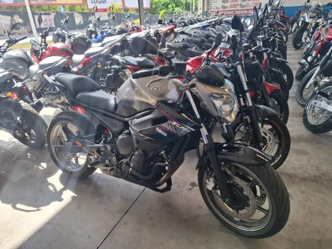 Yamaha XJ6 2018 shalom veículos