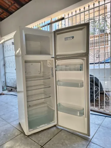 Geladeira Electrolux gelo seco