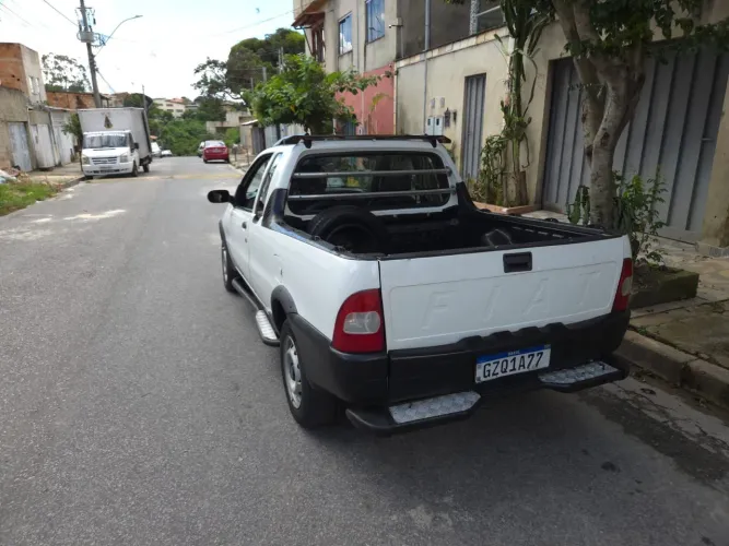 Fiat Strada Working 1.5 MPI 8V CE (álcool) 2002