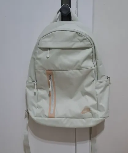Mochila Nike Elemental Premium verde claro