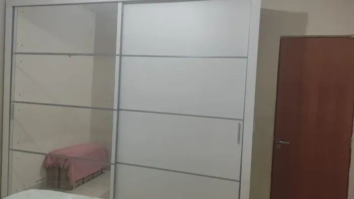 Guarda Roupas Gigante 