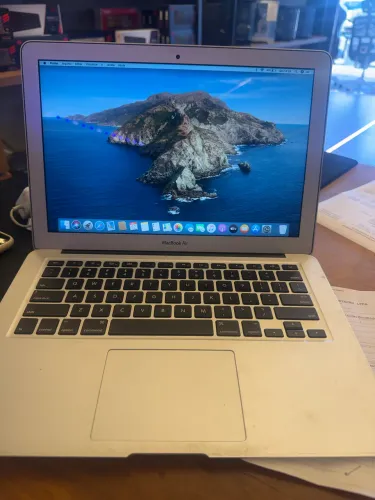 MacBook Air A1466 - Funcionando perfeitamente