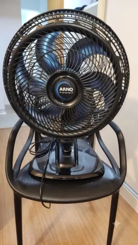 Ventilador turbo arno 7 breeze de base. 127V. 