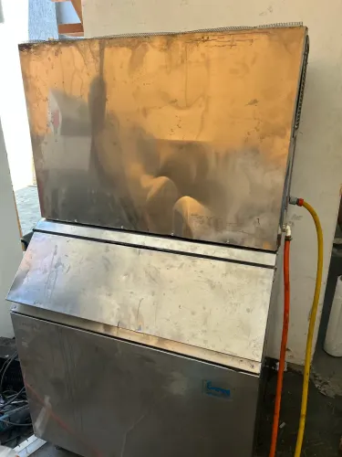 Fabrica de gelo 300 kilos por dia